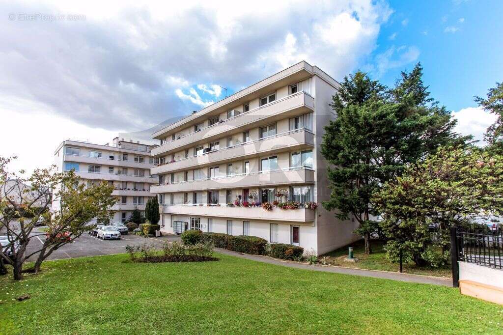 Appartement à NEUILLY-SUR-MARNE
