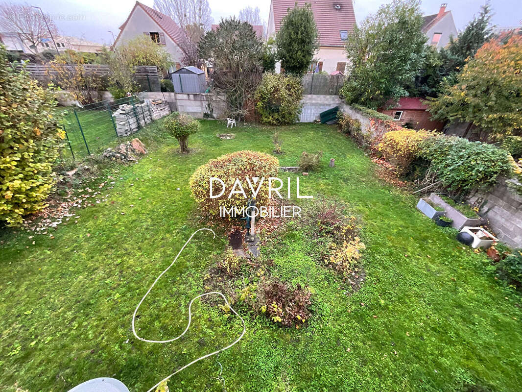 Maison à MAURECOURT