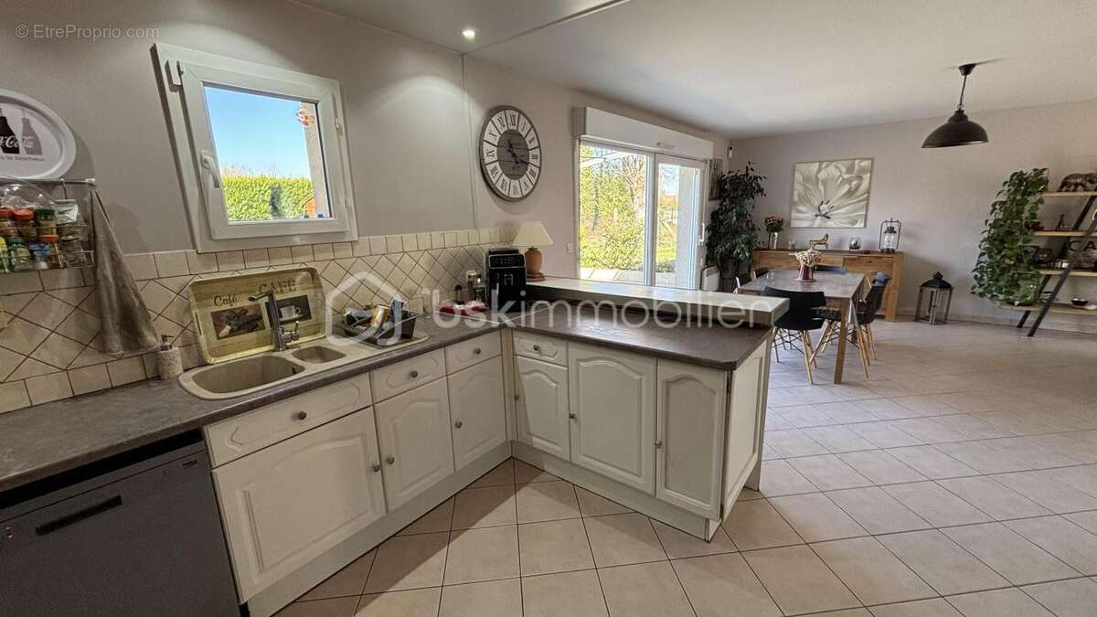 Maison à SAINT-SEROTIN