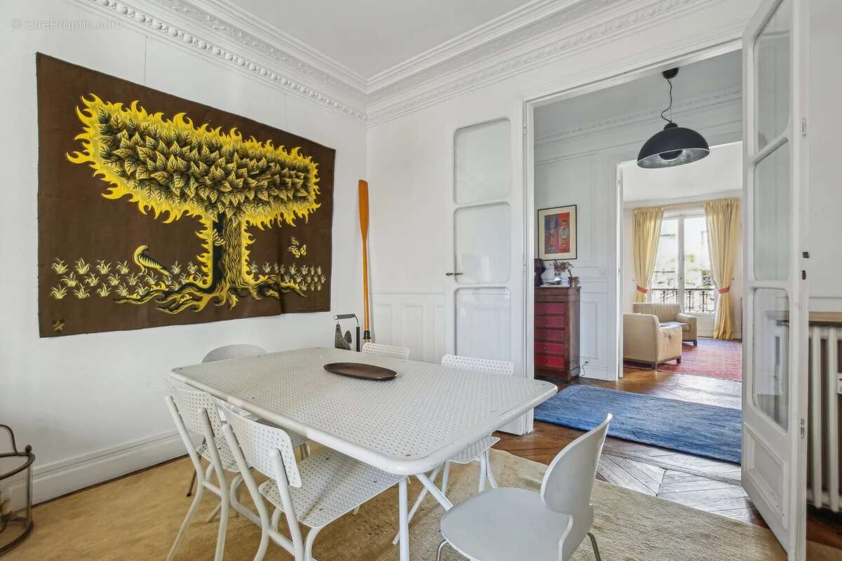Appartement à PARIS-7E
