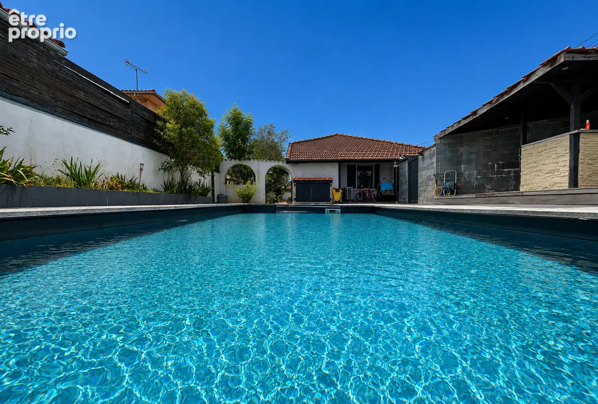 5 min des plages Maison rénovée, 5 chambres, piscine et garage - photo 14