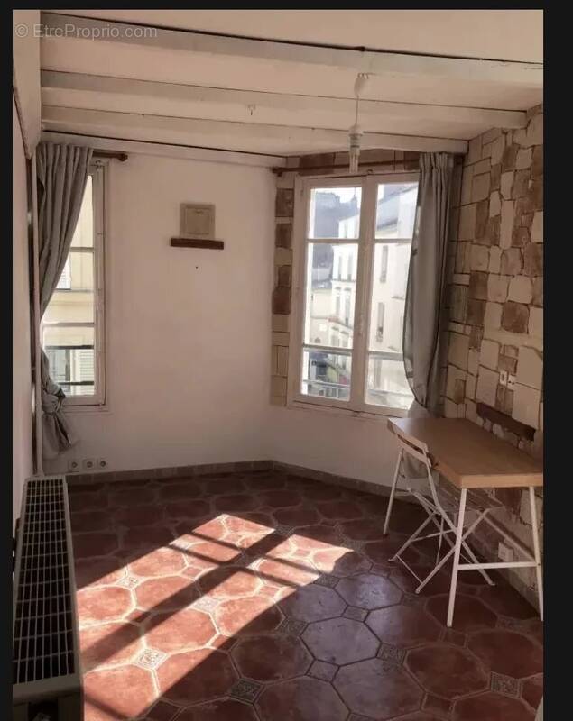 Appartement à PARIS-4E