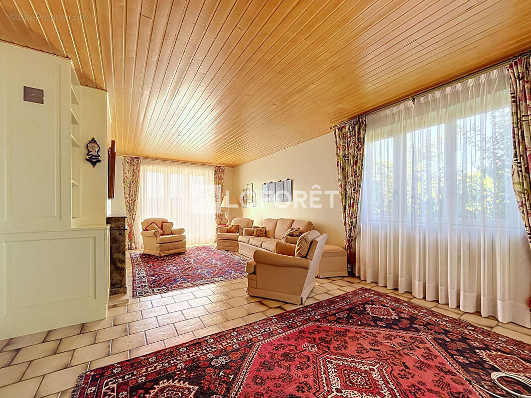 Maison Chamarandes Choignes 9 pièce(s) 260.31 m2 - photo 9
