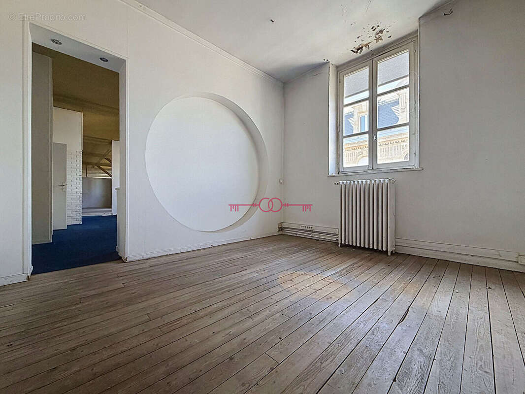 Hyper centre de Reims - 44m² - Place Léon Bourgeois - photo 2