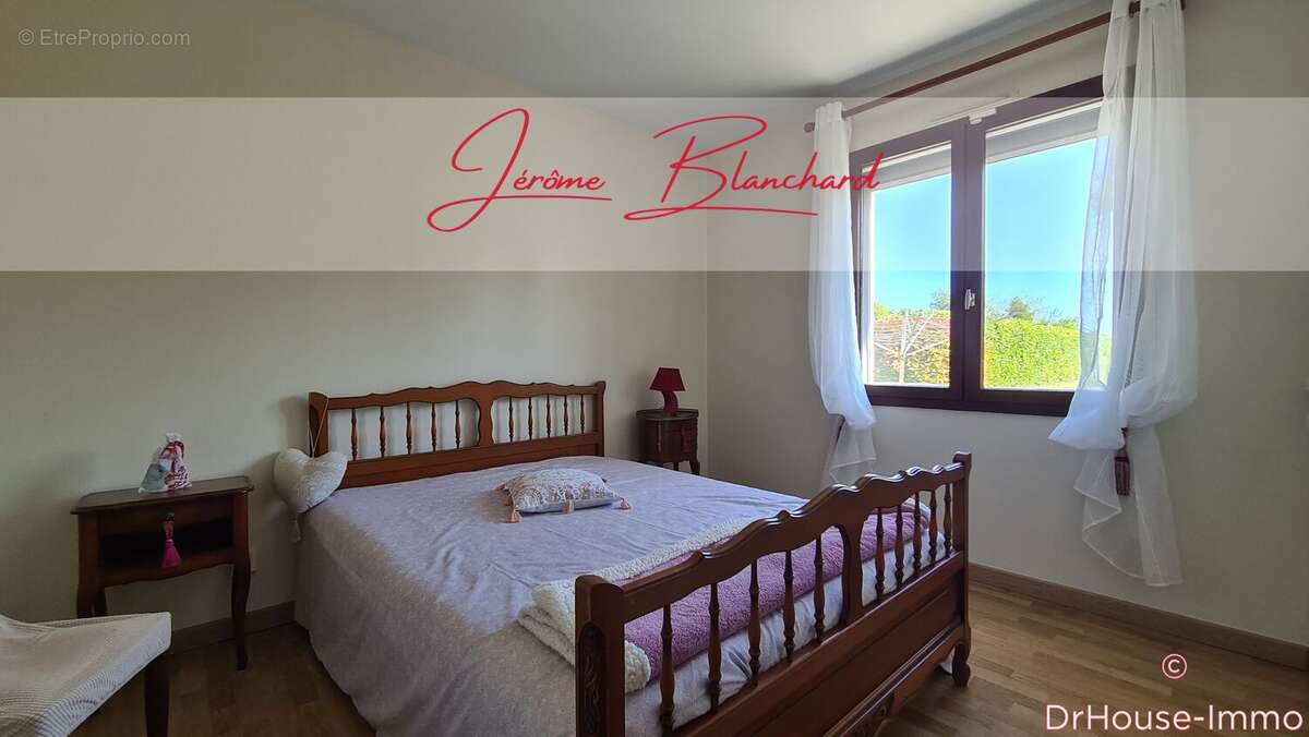 Maison à AMBARES-ET-LAGRAVE