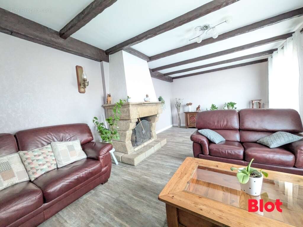 Maison à SERVON-SUR-VILAINE