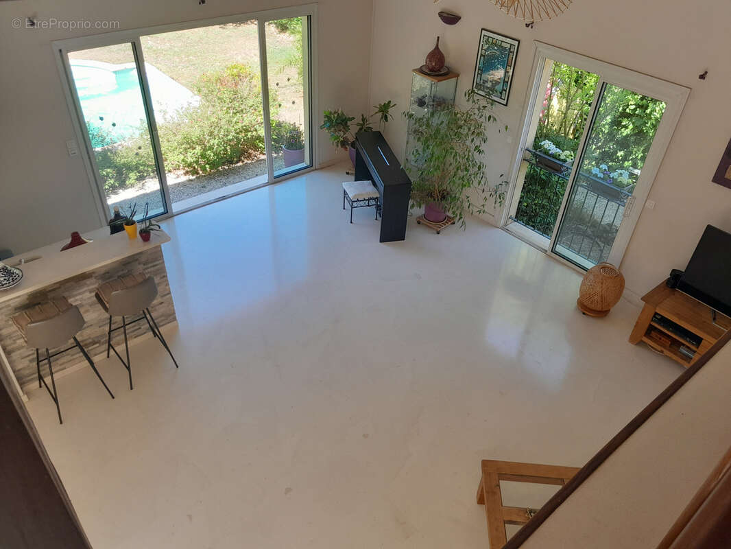 Villa t6 avec piscine et jardin - photo 20