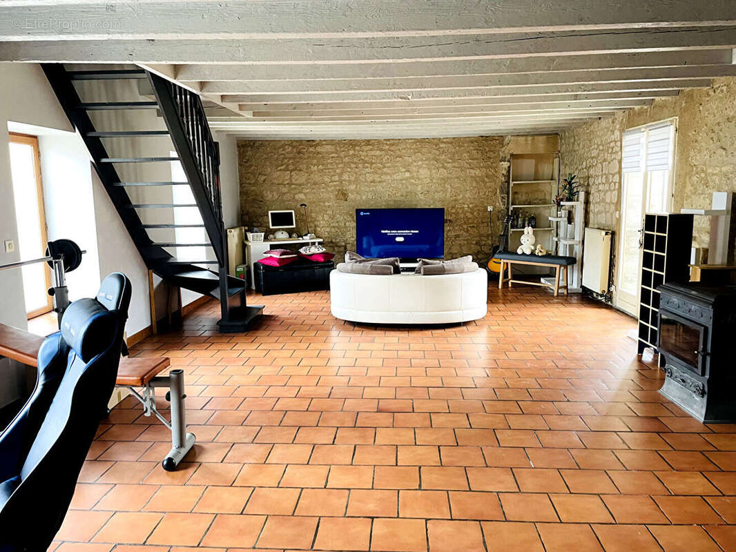 Maison à LA CELLE-SAINT-AVANT