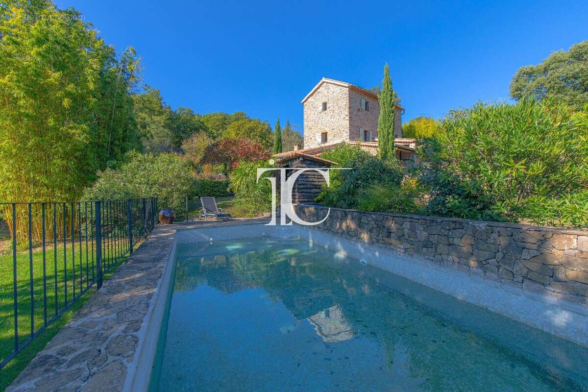 Maison à SAINT-AMBROIX