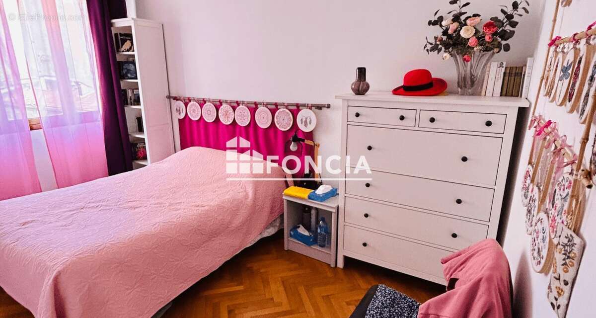 Appartement à MARSEILLE-6E