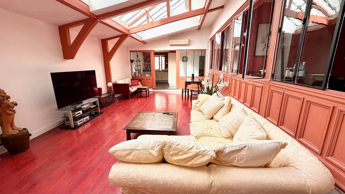 Appartement à PARIS-2E