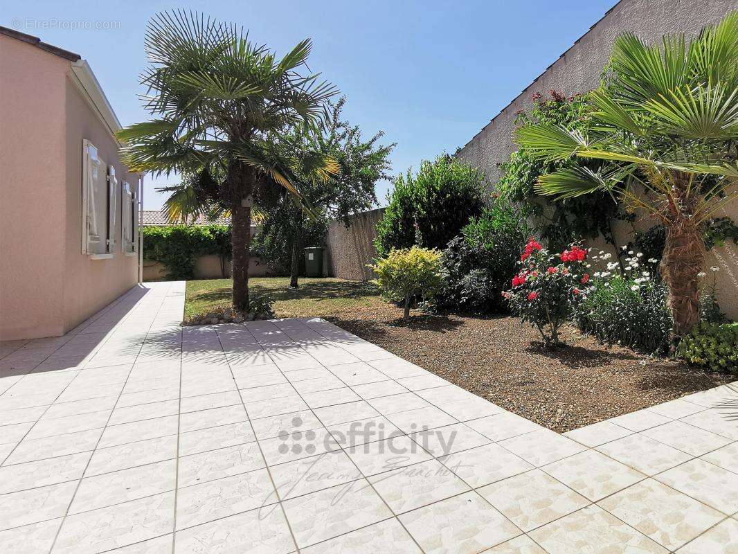 Maison 107 m² à Niort  - photo 15