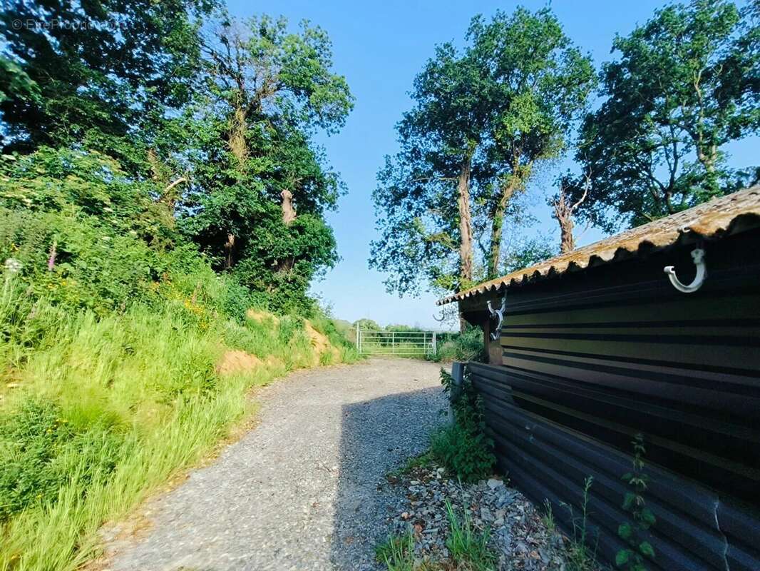 Commerce à SEVIGNAC