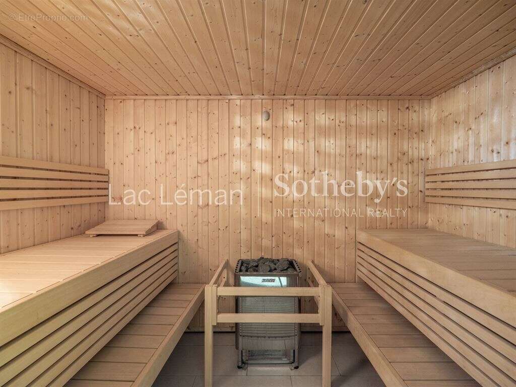 Maison à CHENS-SUR-LEMAN