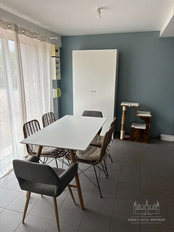 Appartement 300 m² à Nevers  - photo 9