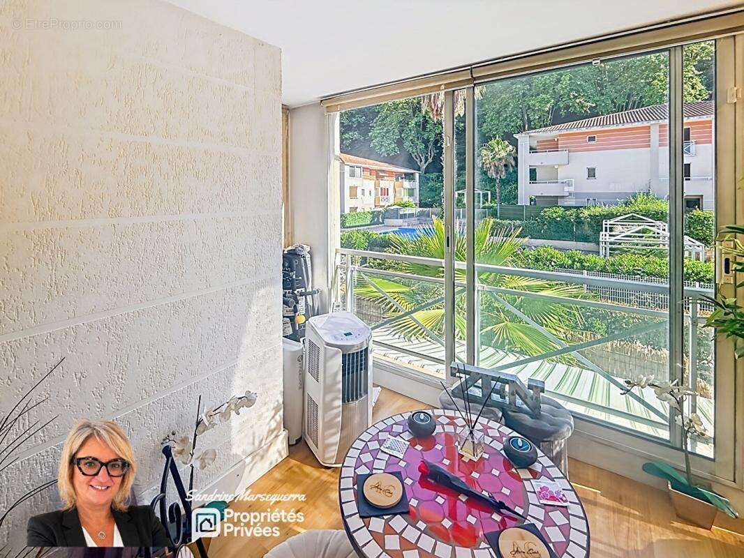 2/3 Pieces avec Box inclus - Domaine de l'Oasis - photo 9