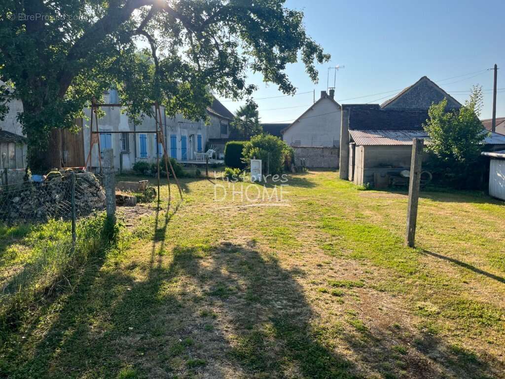 Maison à BETON-BAZOCHES