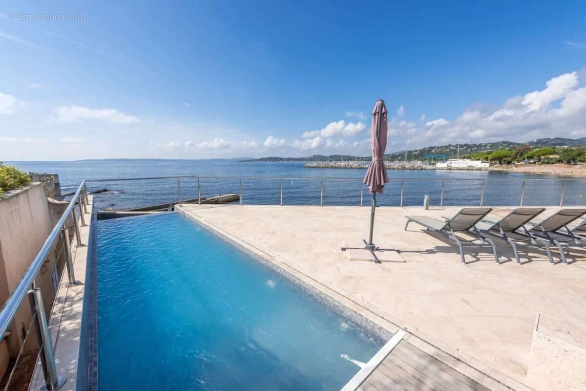 Maison à ROQUEBRUNE-SUR-ARGENS