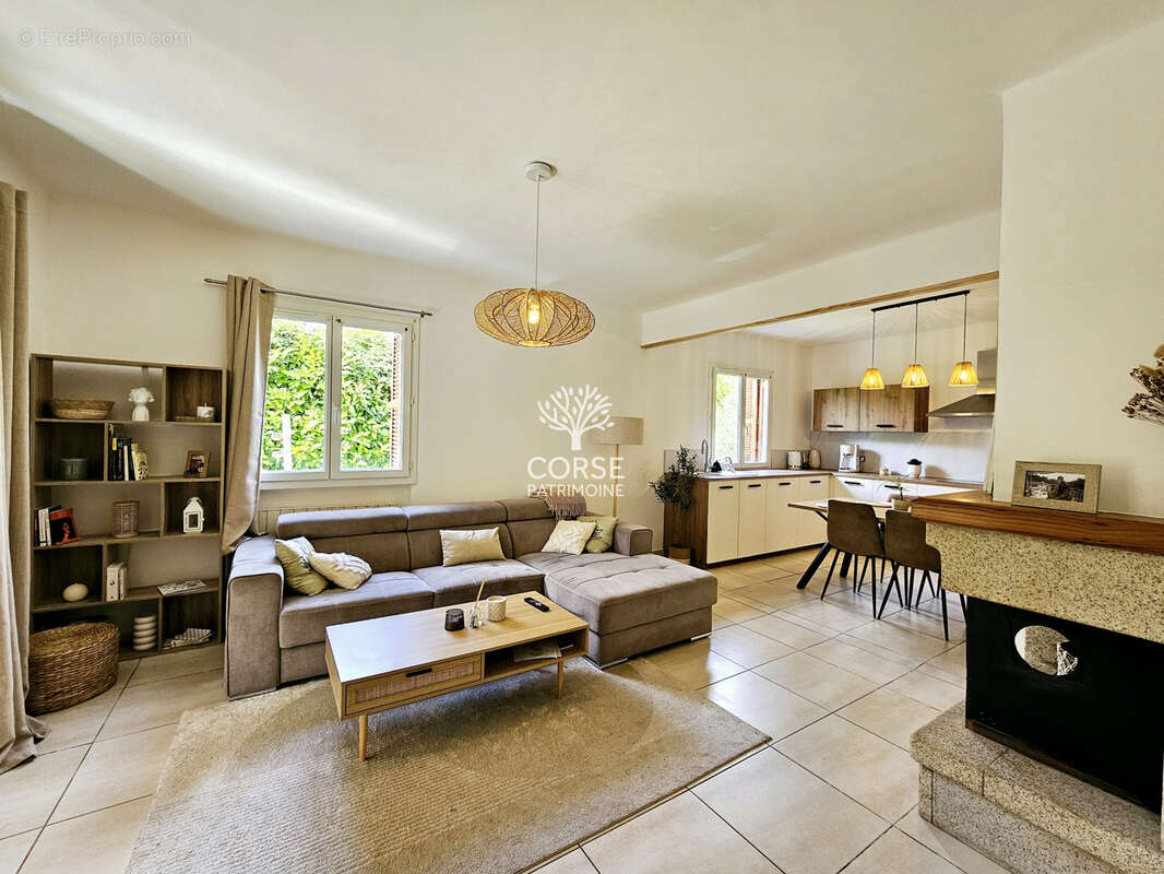 Maison à PRUNELLI-DI-FIUMORBO