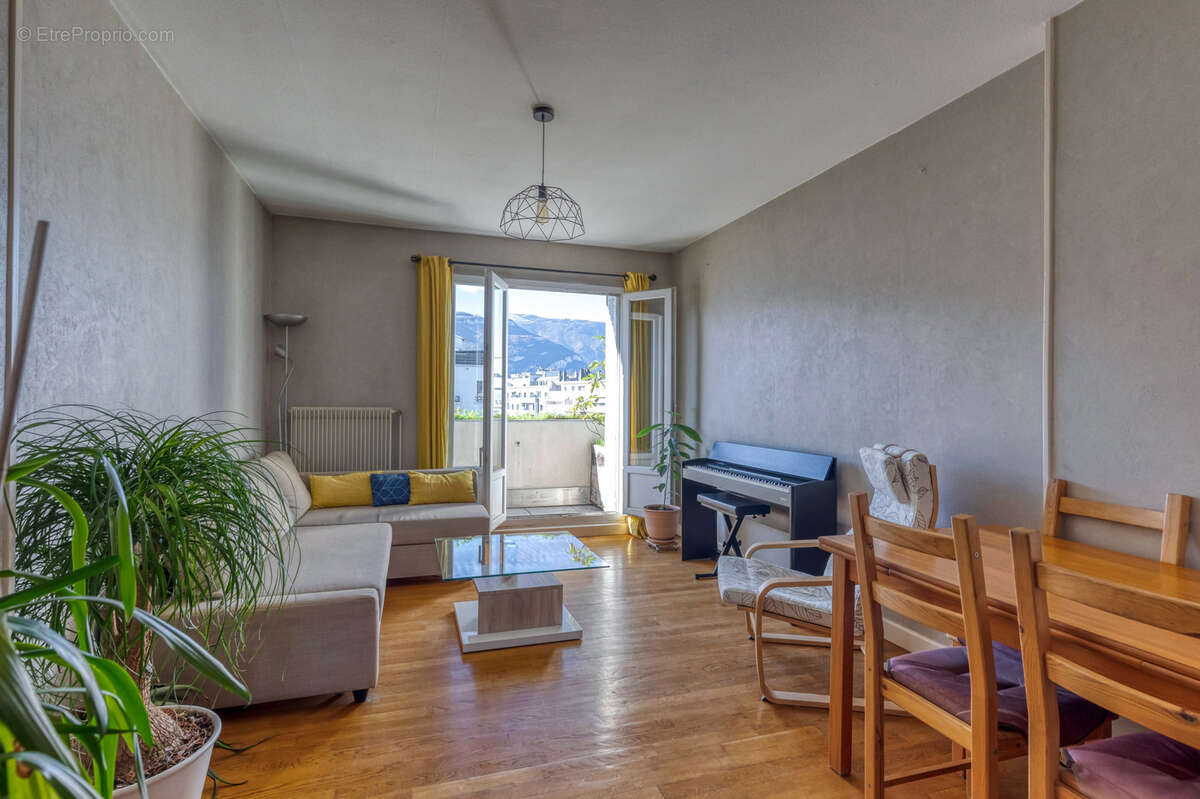 Appartement à GRENOBLE