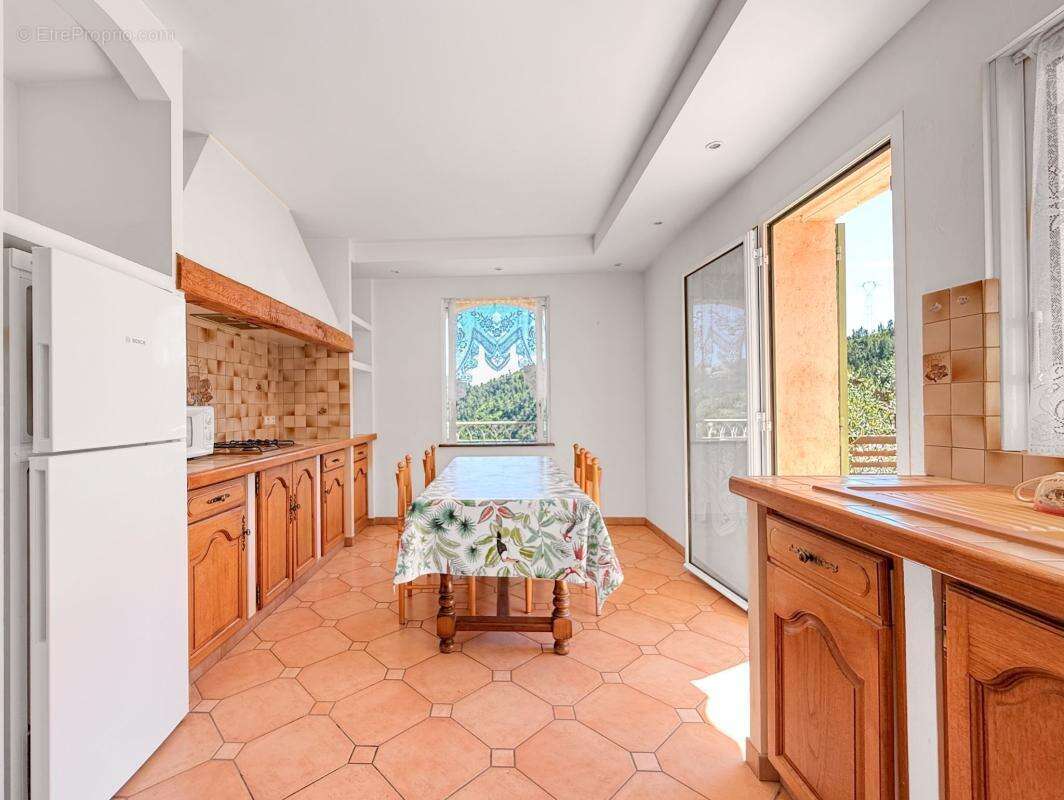 Maison à L'ESCARENE