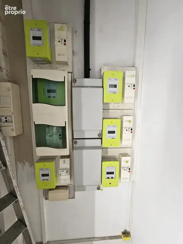 Immeuble de rapport, 5 lots : 4 logements et 1 commerce, dont 2 déjà loués, rendement 14,5% travaux compris - photo 18