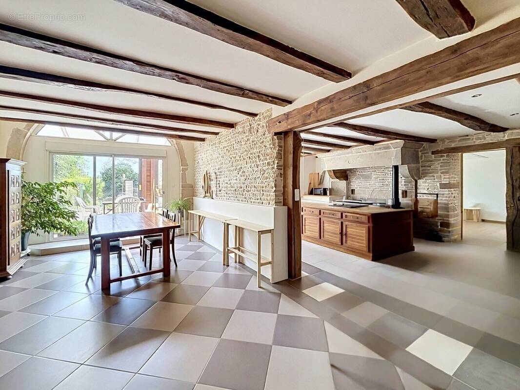 Maison à ETUZ