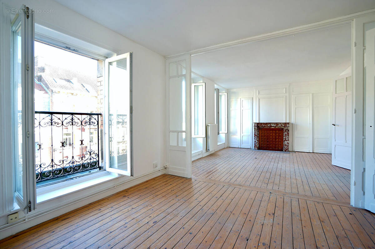 Appartement à LA MADELEINE