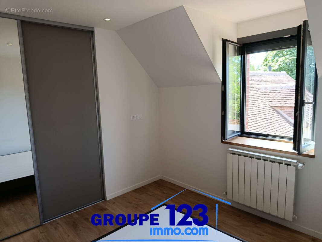Maison rénovée de 176 m2, 3 ou 4 chambres avec jardin. - photo 9