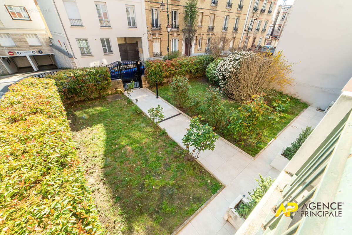 Appartement à LA GARENNE-COLOMBES