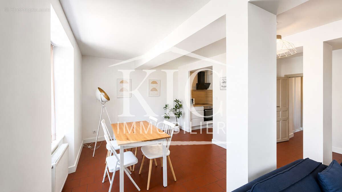 CARCASSONNE CENTRE-VILLE - Appartement T3, 90 m2, 2 chambres - photo 8