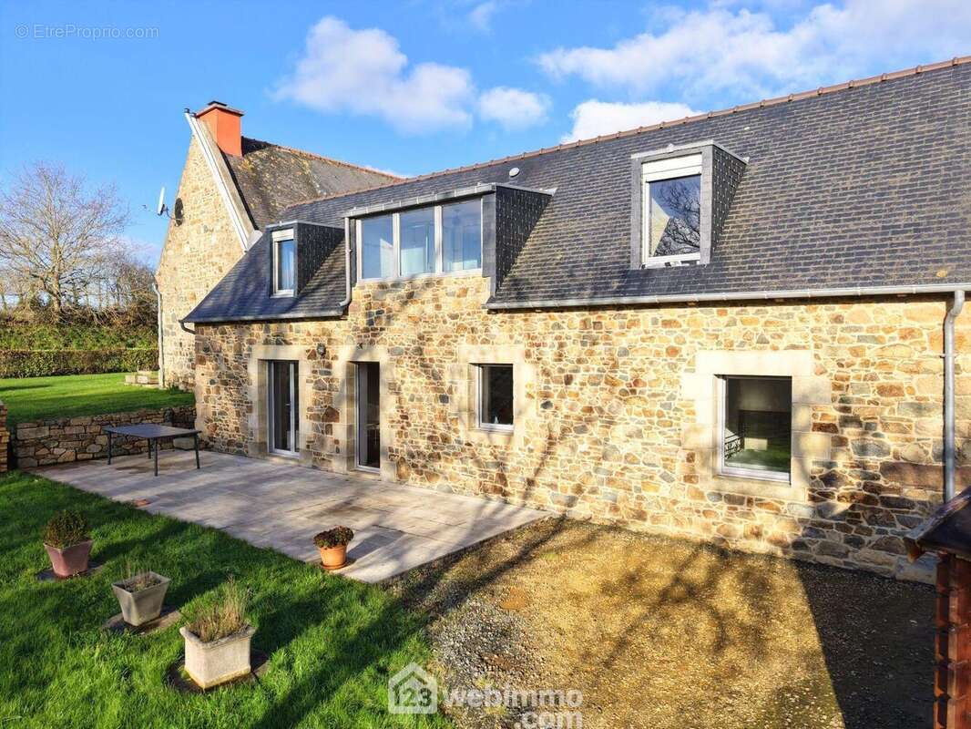 Maison principale terrasse sud ouest - Maison à PLOUGRESCANT