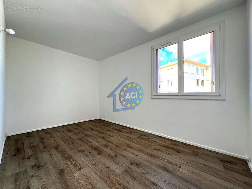 Appartement à MANTES-LA-JOLIE