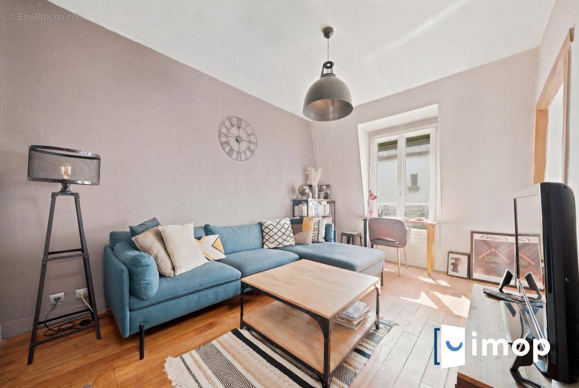Appartement à PARIS-18E