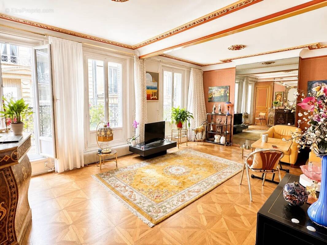 Appartement à PARIS-6E