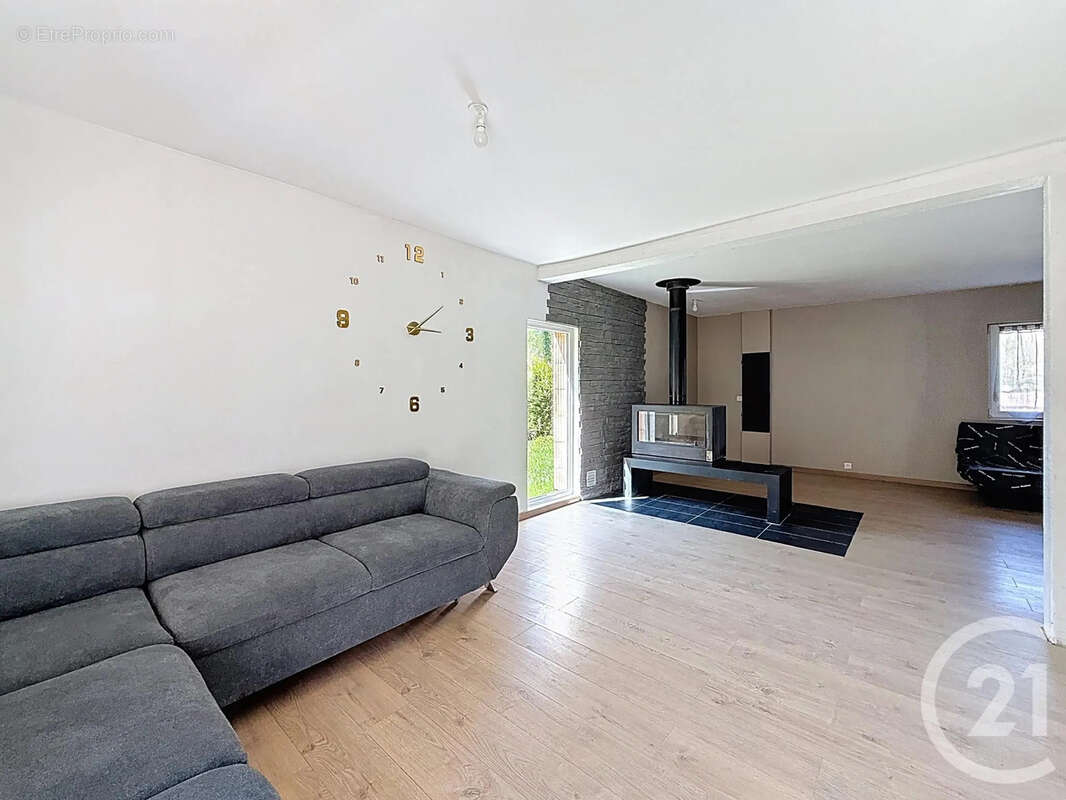 Maison 176 m² à Dinoze  - photo 10