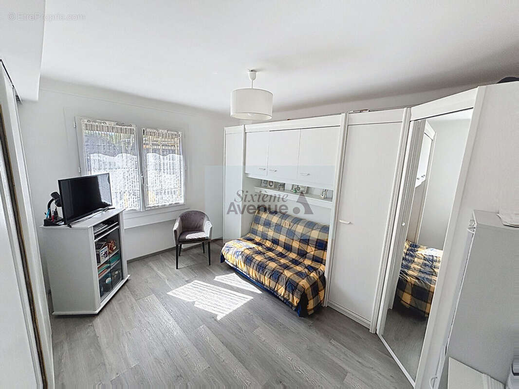 Appartement à SIX-FOURS-LES-PLAGES