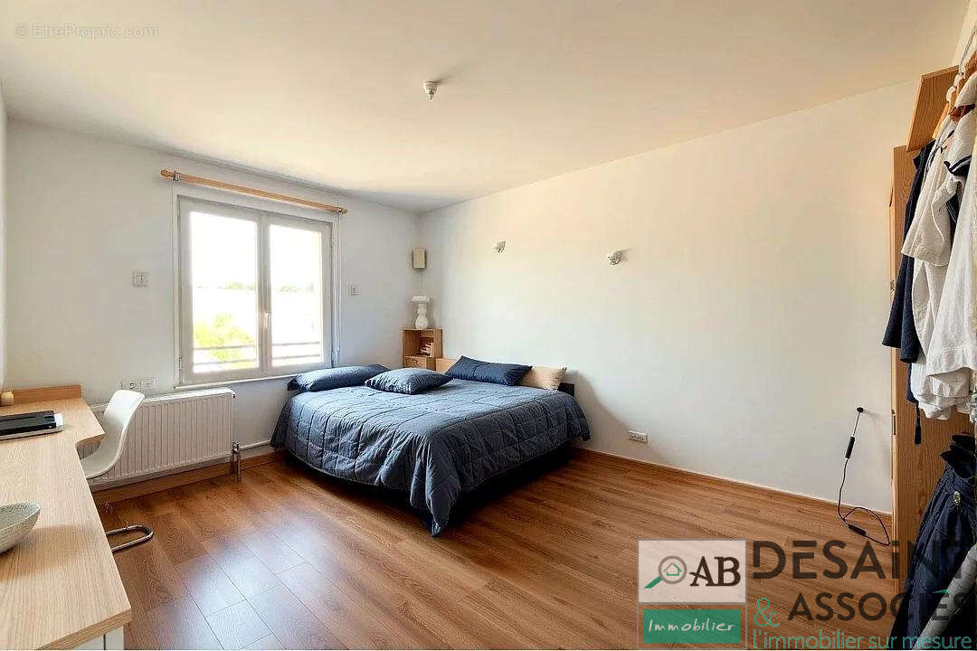 A vendre maison récente sur Crécy la Chapelle 155 m2, sur terrain de 1012m2. - photo 10