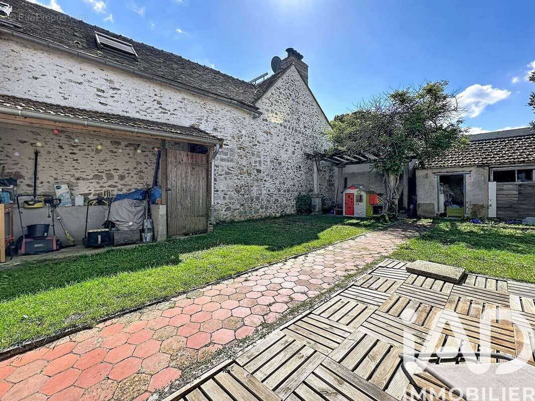 Maison 105 m² à Bombon  - photo 5