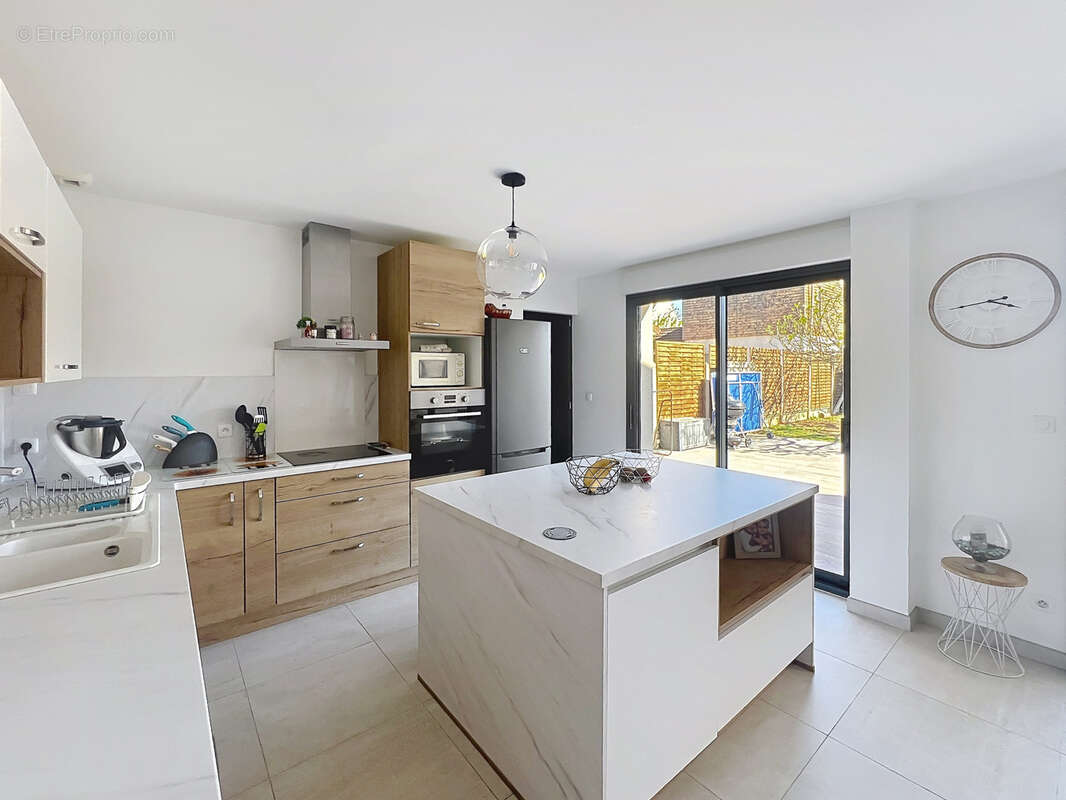 Maison à PARAY-VIEILLE-POSTE