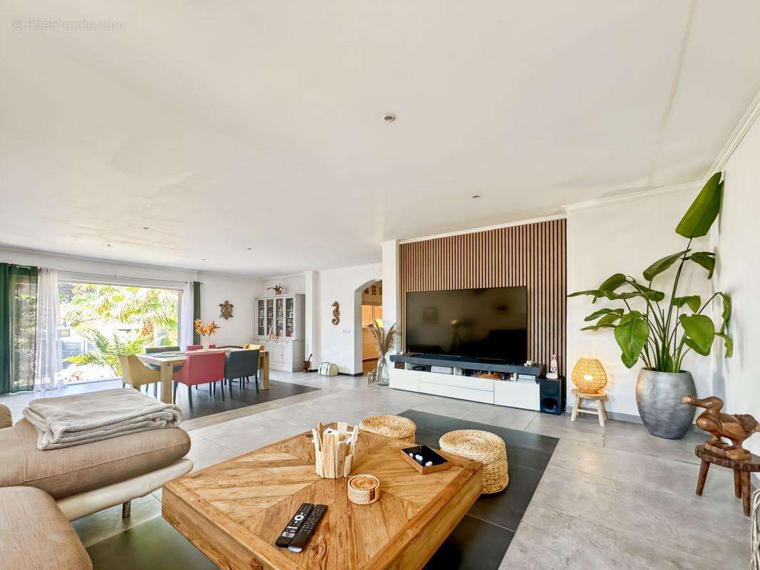 Maison à FREJUS