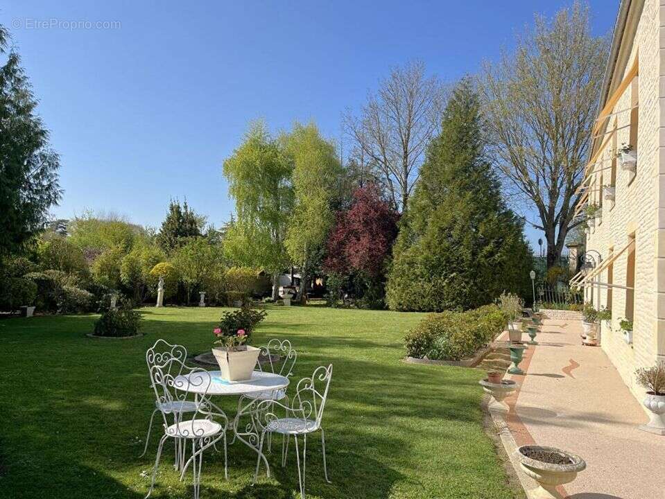 Maison à CHICHEBOVILLE