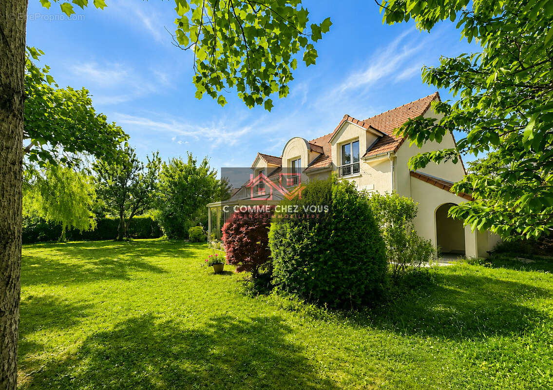 Maison à OZOIR-LA-FERRIERE