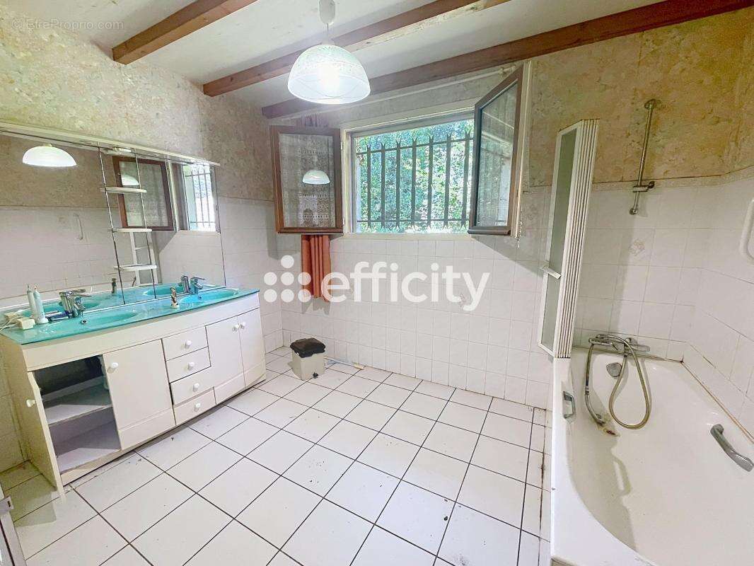 Maison 98 m² à Le Fieu  - photo 10