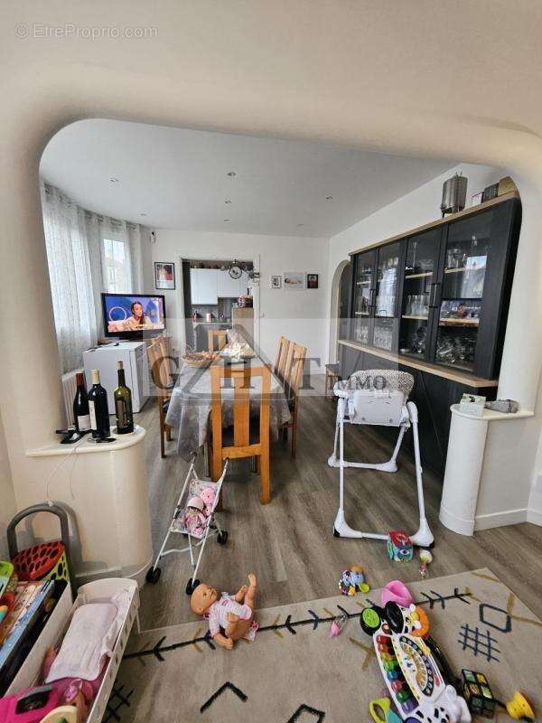 Commerce à MAISONS-ALFORT