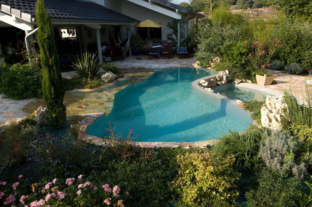 Maison à SAINT-MARTIN-DE-SEIGNANX