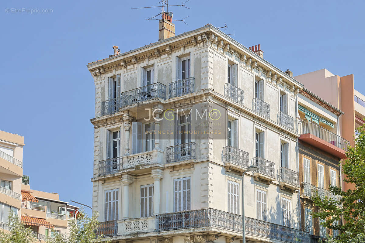Appartement de charme Gambetta  - T4 de 88 m2 - balconnets - cave et grenier - photo 9