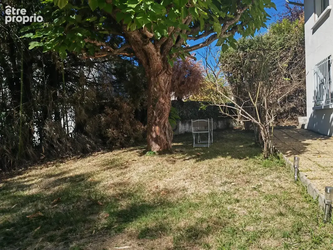 Maison des années 70 - terrasses et 1500m2 de terrain en partie boisé- - photo 17