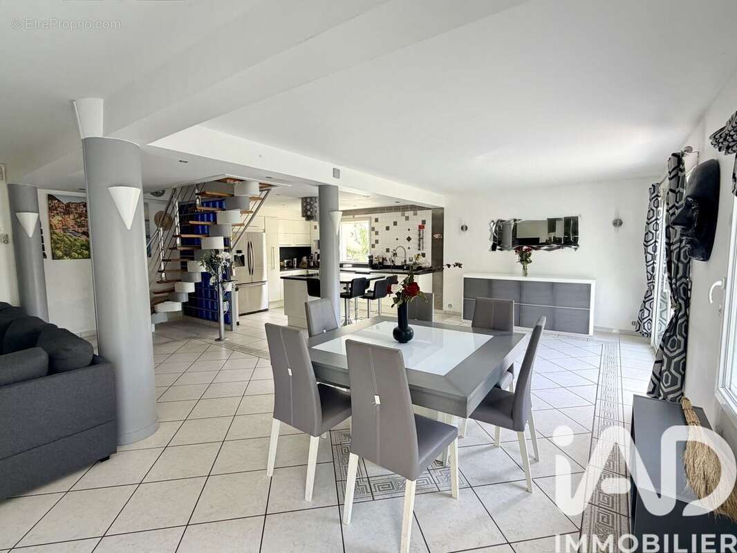 Photo 2 - Maison à WISSOUS