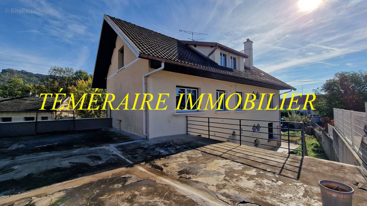 Maison à CHAMPAGNOLE